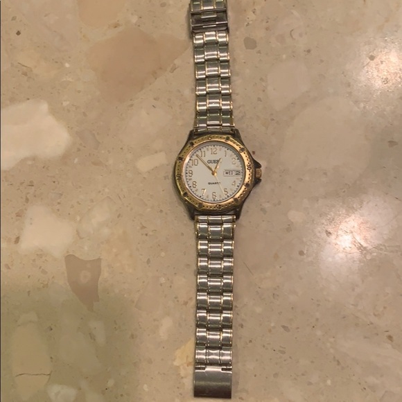 Vintage guess watch - Picture 1 of 3